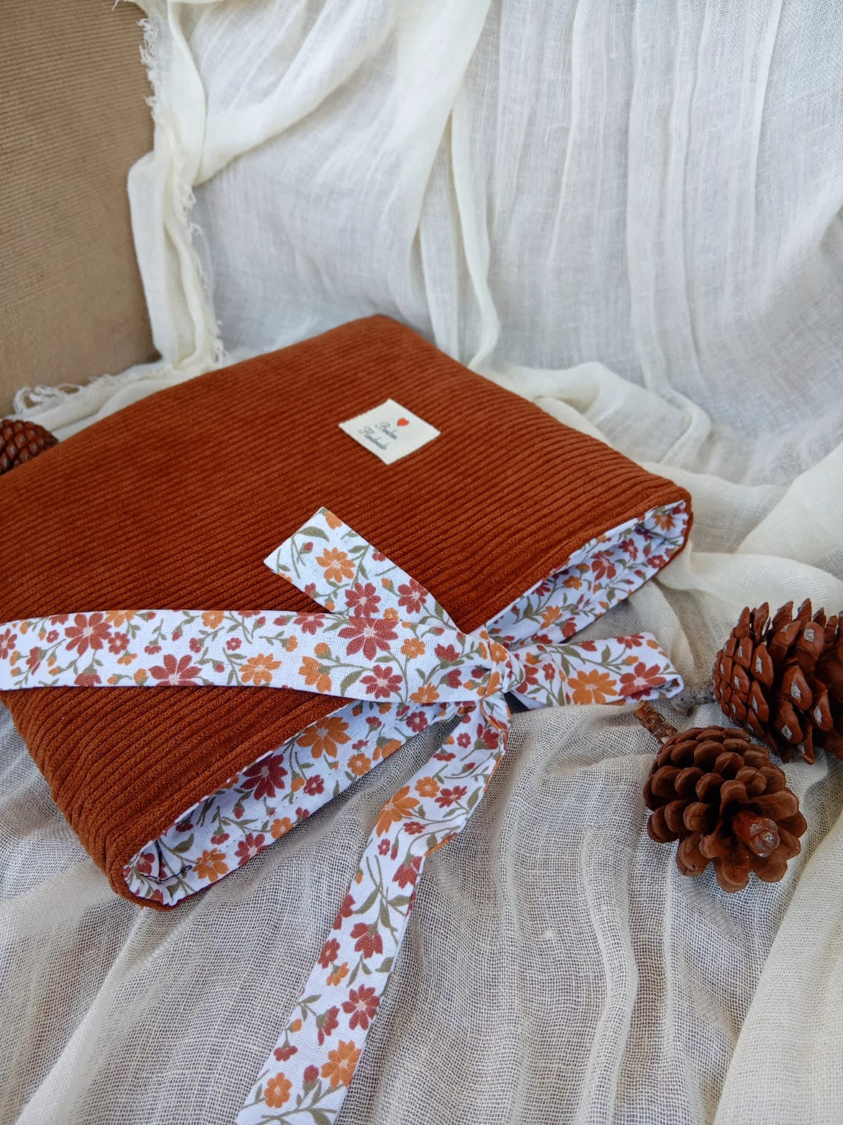 Custodia Libro Velvet Cannella