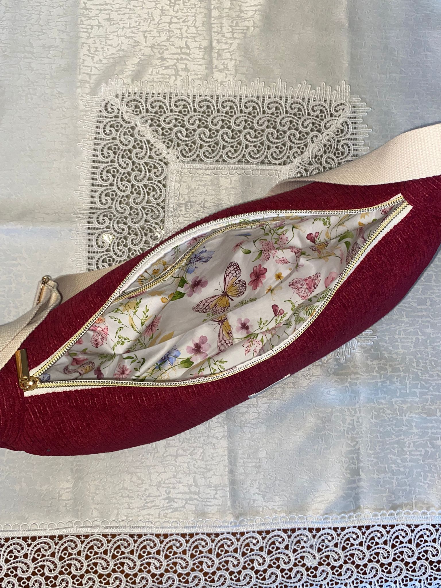 Croissant Bag Velvet Bordeaux