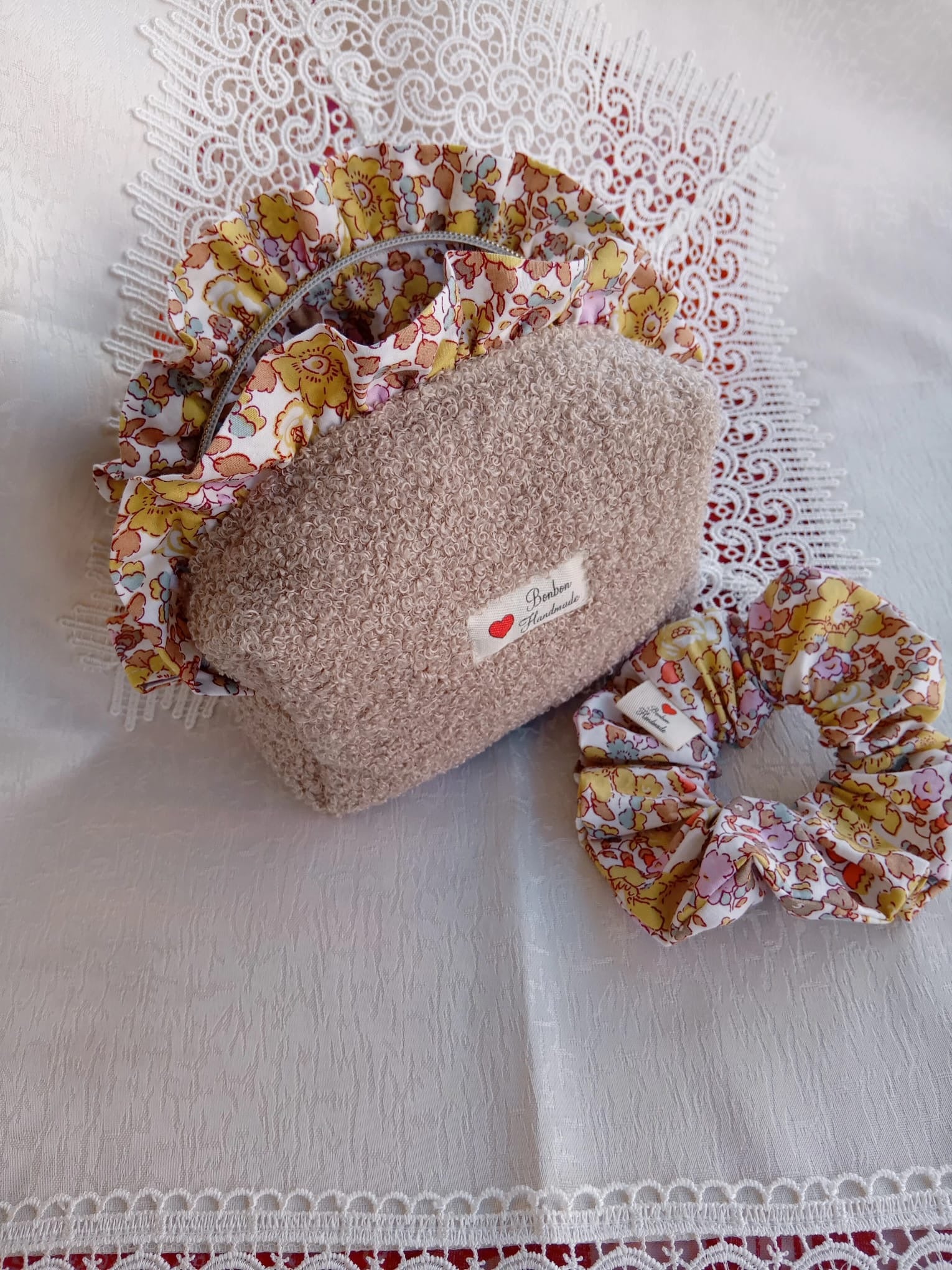 Beauty Bag Teddy con Volant