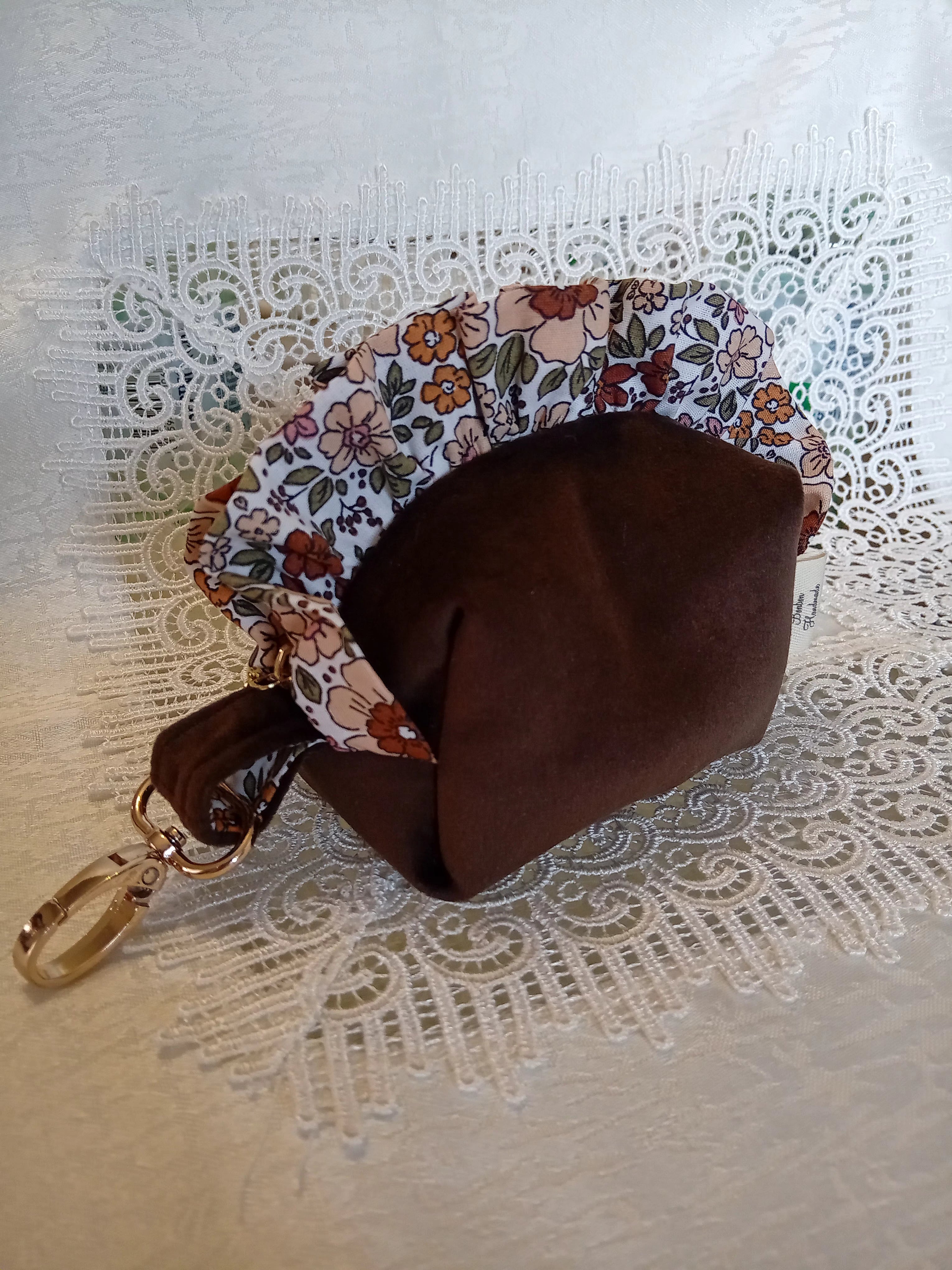 Mini beauty bag velvet chocolate