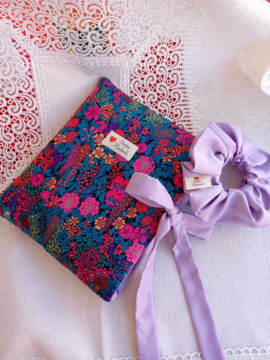 Custodia Libro Bouquet