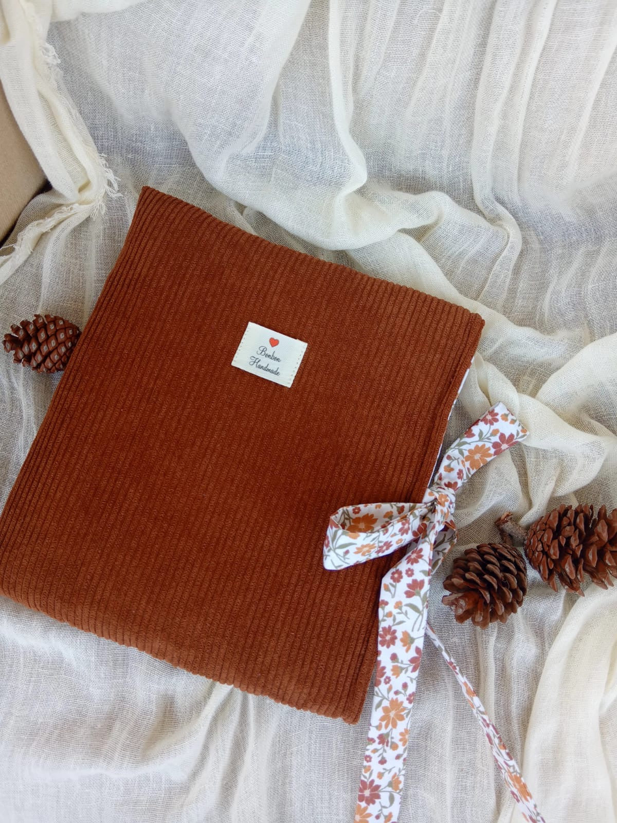 Custodia Libro Velvet Cannella