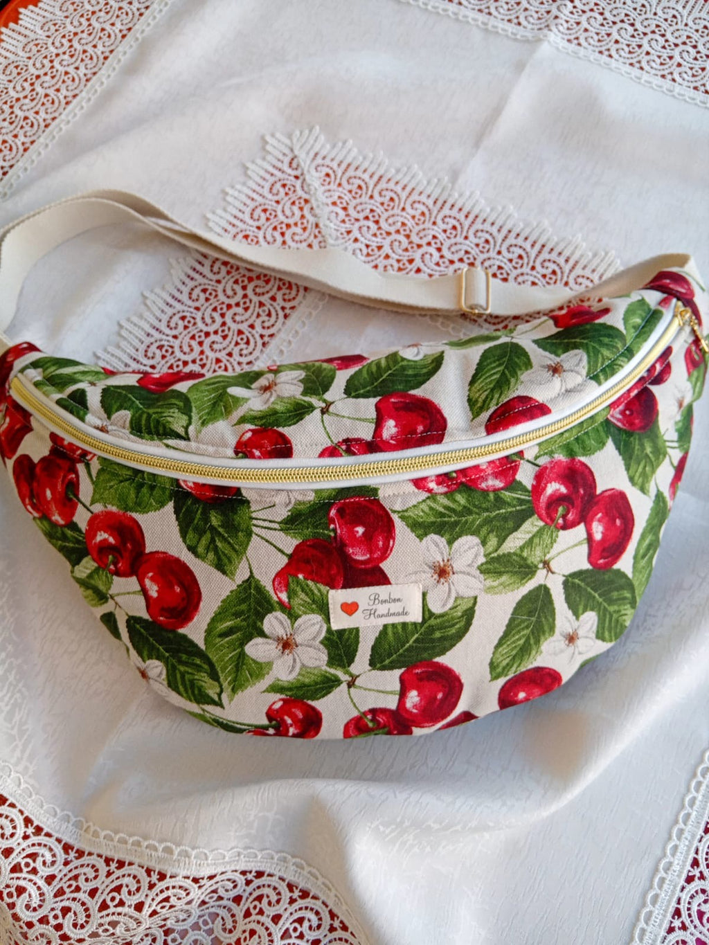 Sac banane Cherry Bloom